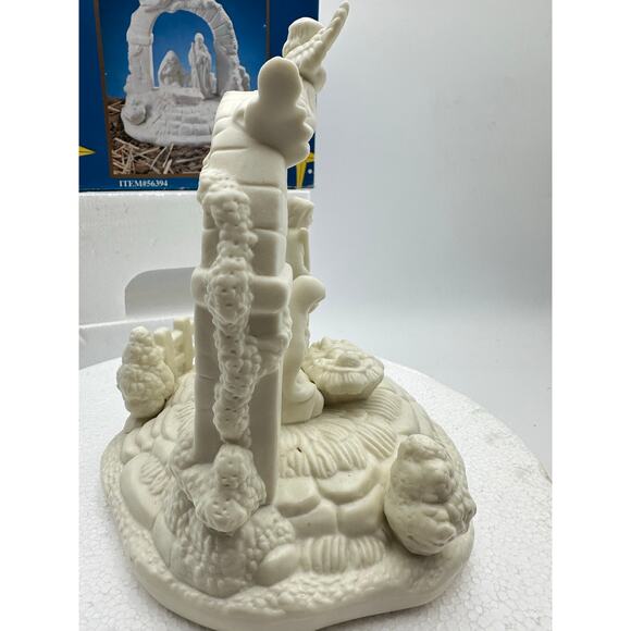 Vtg Large Nativity Set Ceramic Glazed Porcelain Christmas music Box Silent Night - Picture 11 of 12